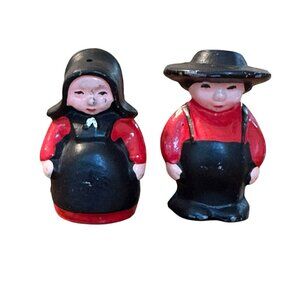 Vintage Cast Iron Amish Couple Salt & Pepper Shakers Red & Black 2 in